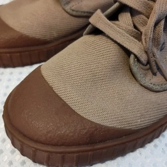 CLARKS, Mid-Top Boot, Canvas Sneaker, 8 - Picture 3 of 9